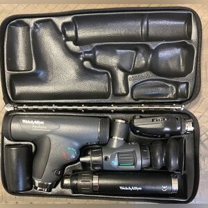 Welch Allyn Panoptic Diagnostic Set